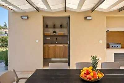 Villa mit Klimaanlage und Pool