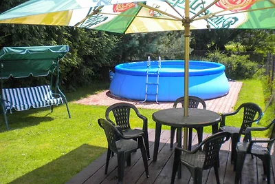 Ferienhaus mit Aussenpool und Lokal im