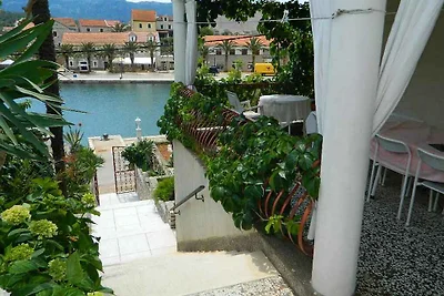 apartman za odmor Obiteljski odmor Vrboska