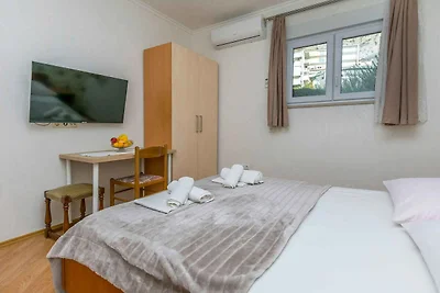 Gemütliches Ferienappartement in Duće mit Bli