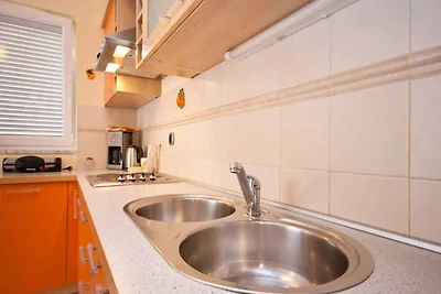 Ferienwohnung mit Terrasse und Grill
