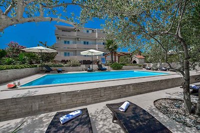 Ferienwohnung mit Meerblick und Pool