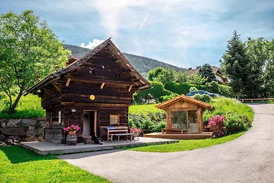 Hütte mit Panorama-Gartensauna