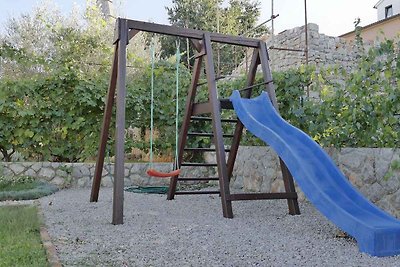 Ferienhaus s bazenom i dječjim igralištem