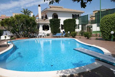 Ferienhaus mit privatem Pool und Tennisplatz