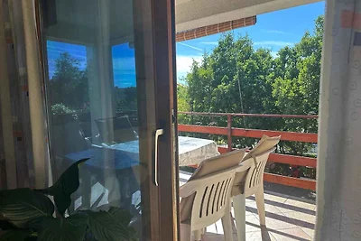 Ferienwohnung mit Pool & Balkon