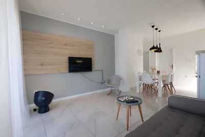 Ferienwohnung mit Klimaanlage und nur 220 m v