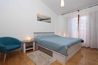 Ferienwohnung mit einen Balkon und Meerblick