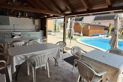 Ferienwohnung mit beheiztem Pool und Internet