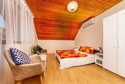 Ferienhaus mit WLAN, Klimaanlage,