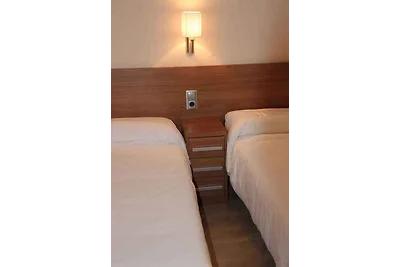 Hotelapartment mit Balkon, Klimaanlage und
