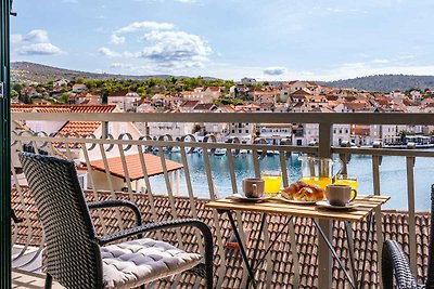 Ferienwohnung mit Klimaanlage und Balkon dire