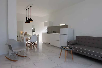 Ferienwohnung mit Klimaanlage und nur 220 m v