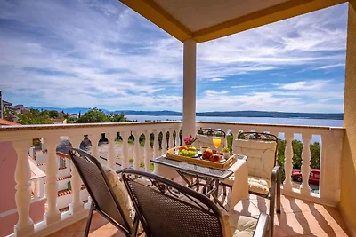 Ferienwohnung mit Balkon und Meerblick