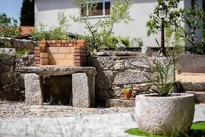 Villa mit Pool und Klimaanlage
