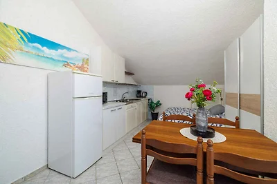 Gemütliches Studio Dragica mit Meerblick auf 