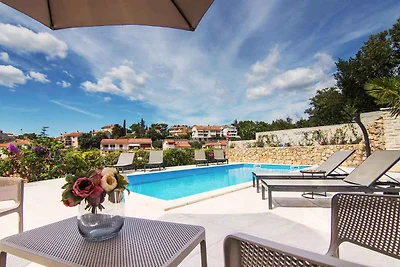 Ferienwohnung mit Pool und Klima