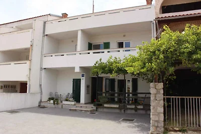 Ferienwohnung with terrace and Internet