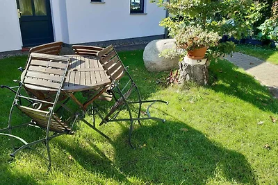 Ferienhaus mit Garten und Terrasse, 800 m zum