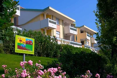 Hotelapartment mit Klimaanlage und Balkon