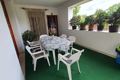 Ferienwohnung in ruhiger Lage mit Pool und