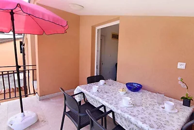 Ferienwohnung mit Garten und Terrasse, nahe z