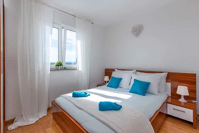 Ferienwohnung mit Balkon und Meerblick