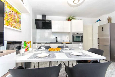 Ferienwohnung mit Klimaanlage, Terrasse und M