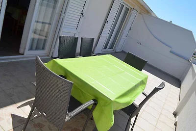 Ferienwohnung mit 20 qm Terrasse