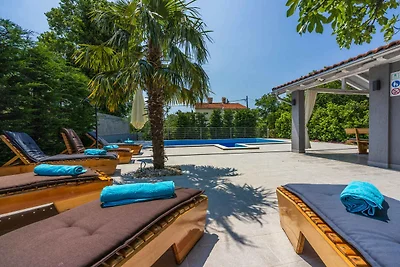 Ferienhaus mit Klimaanlage und Aussenpool