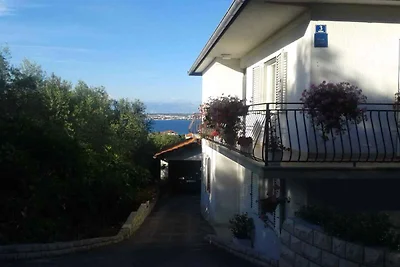 Ferienwohnung mit Terrasse und Grill
