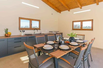 Villa mit Klimaanlage und Pool