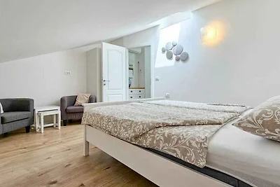 Ferienwohnung mit Klimaanlage, SAT-TV, WLAN u