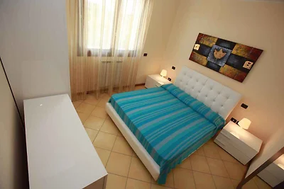 Ferienwohnung mit Terrasse und Klimaanage