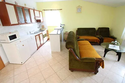 Ferienwohnung mit Klimaanlage und Balkon