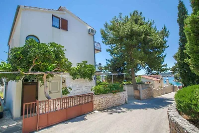 Appartamento Vacanza con famiglia Lokva Rogoznica