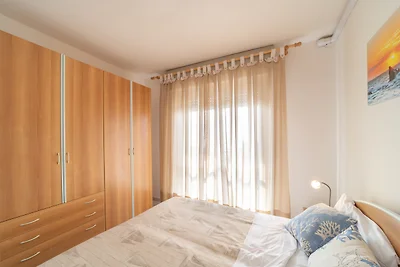 Ferienwohnung mit Pool und Balkon