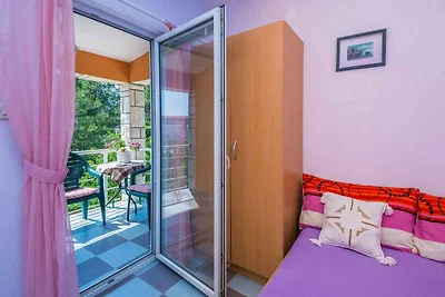 Ferienwohnung mit Balkon, Parkplatz und