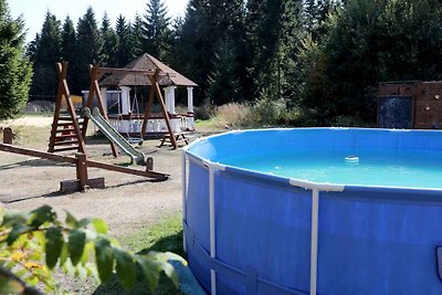 Hotelzimmer mit Zentralheizung, Gitterbett, K