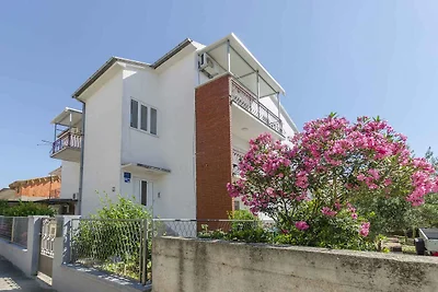 Ferienwohnung mit Balkon und Klimaanlage