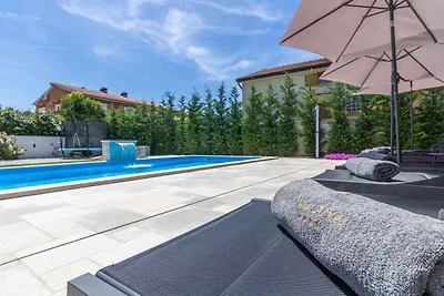 Villa mit Pool