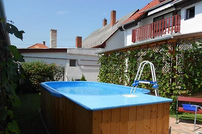 Ferienwohnung in Zentrumsnähe mit Pool und