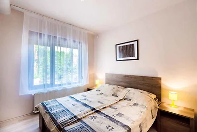 Ferienwohnung mit Garten, nur 100 m vom