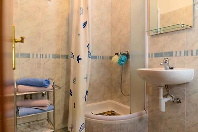 Appartamento Vacanza con famiglia Okrug Gornji