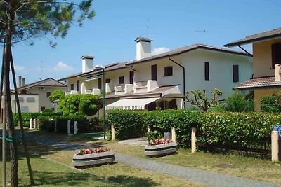 Ferienhaus im Feriendorf mit Schwimmbad