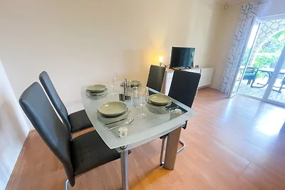 Ferienwohnung mit Terrasse und Klimaanlage