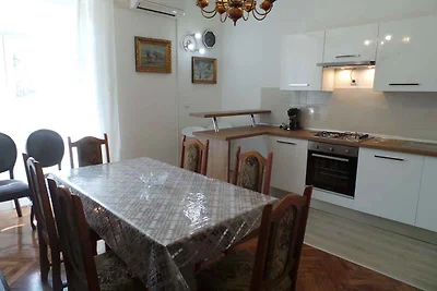 Ferienwohnung mit Balkon und Grillmöglichkeit