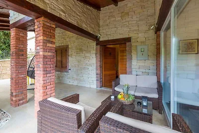 Ferienhaus mit Pool und Klimaanlage