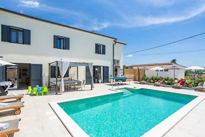 Villa mit Aussenpool in ruhiger Lage auf Krk