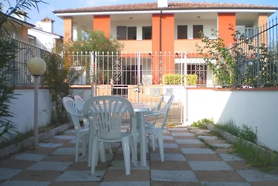 Ferienhaus mit Garten und Grill